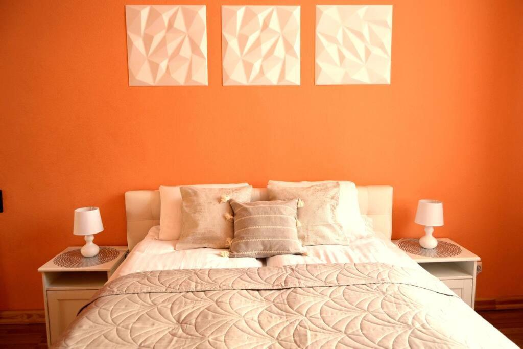 Spacious Old Town Family Peachy 2 Bedrooms Apartment, Nearby The Riga Presidential Castle Buitenkant foto
