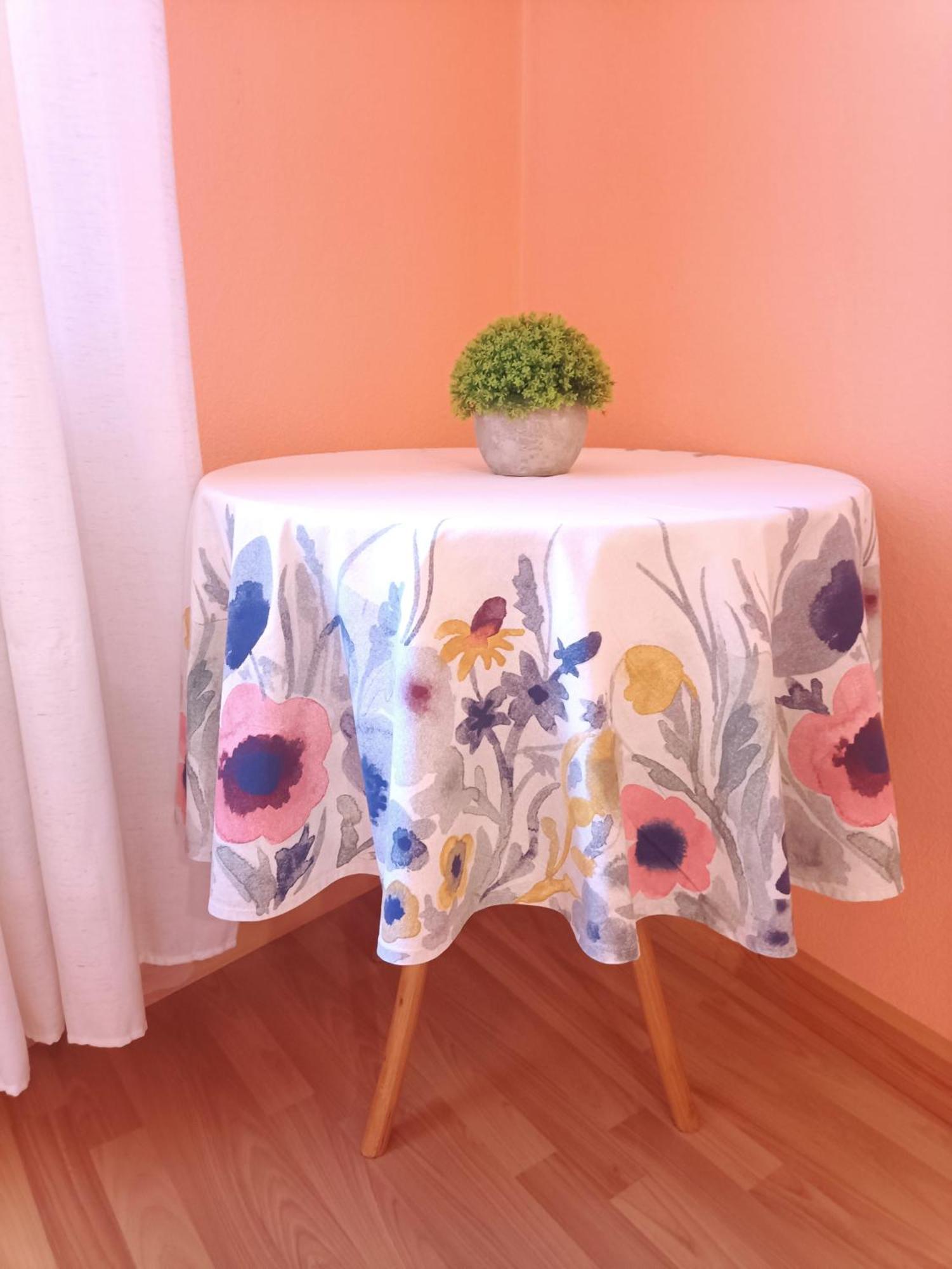 Spacious Old Town Family Peachy 2 Bedrooms Apartment, Nearby The Riga Presidential Castle Buitenkant foto
