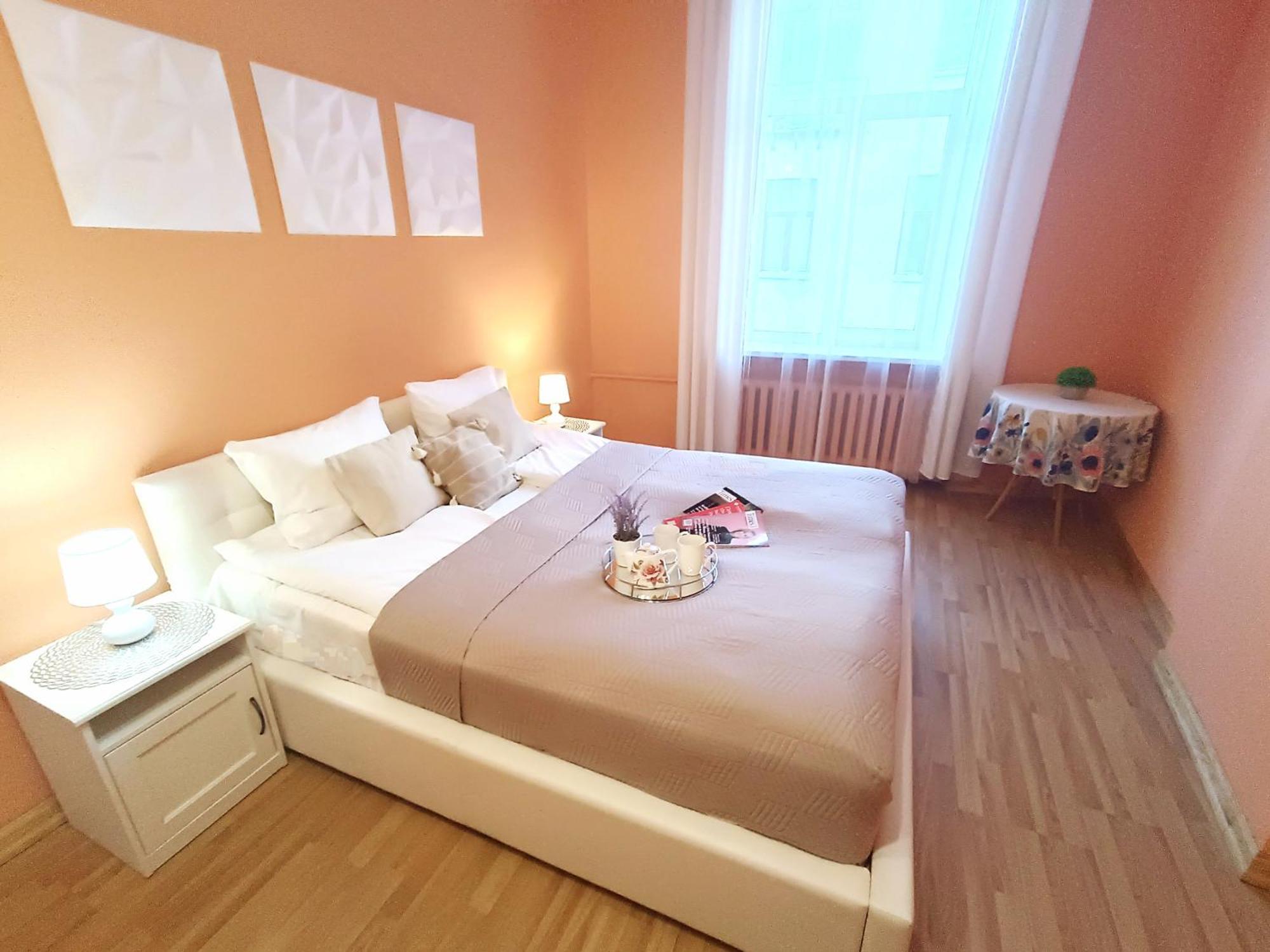 Spacious Old Town Family Peachy 2 Bedrooms Apartment, Nearby The Riga Presidential Castle Buitenkant foto
