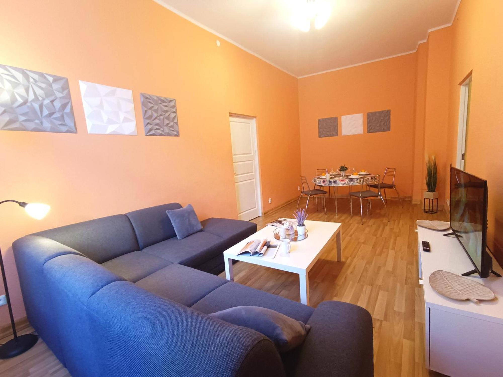 Spacious Old Town Family Peachy 2 Bedrooms Apartment, Nearby The Riga Presidential Castle Buitenkant foto