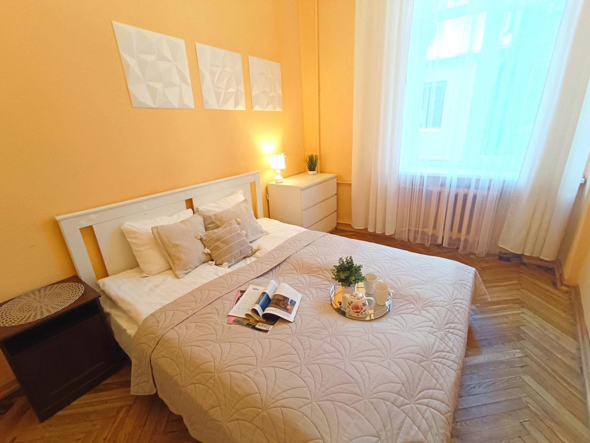Spacious Old Town Family Peachy 2 Bedrooms Apartment, Nearby The Riga Presidential Castle Buitenkant foto